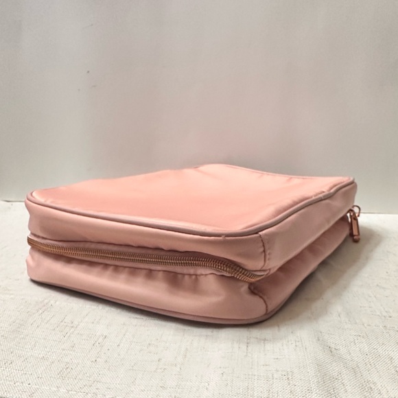 Kestrel Pink Travel Bag - Picture 2 of 9